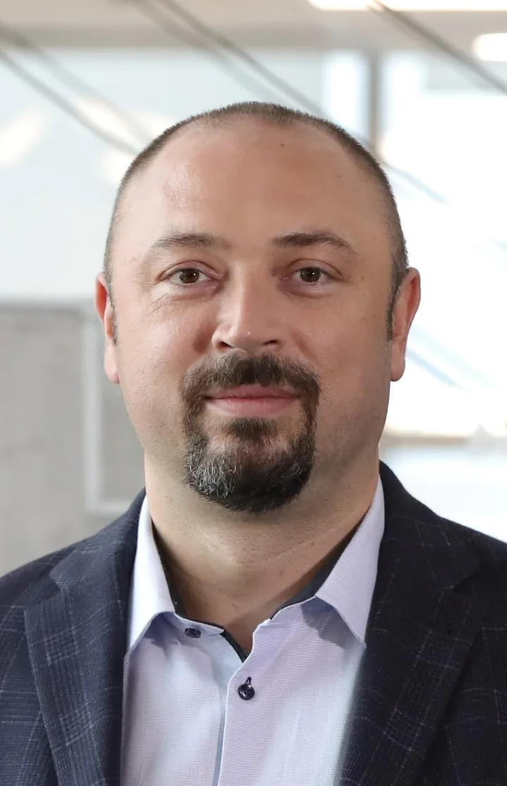 Dr. Cristian Anghel